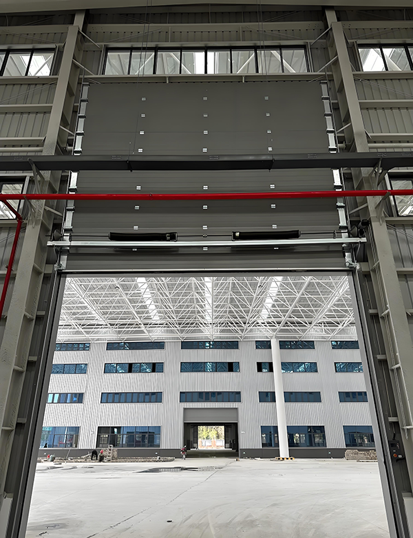 横山工业提升门