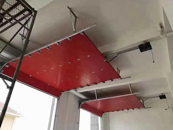 横山工业翻板门 横山工业翻板门