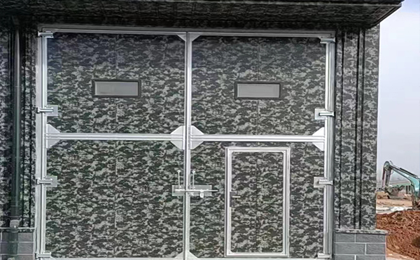 横山工业平开门