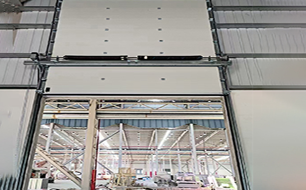 横山工业提升门