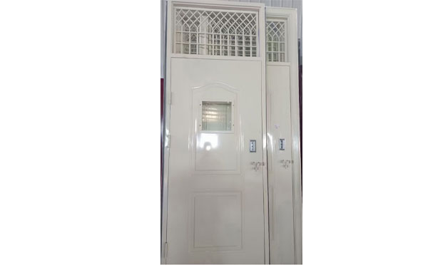 横山学校教室门