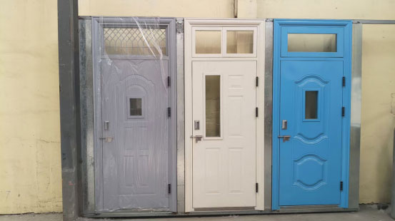 横山学校教室门 横山学校教室门