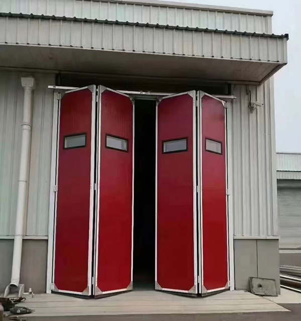 横山工业折叠门在大型装配车间出入口的应用实例